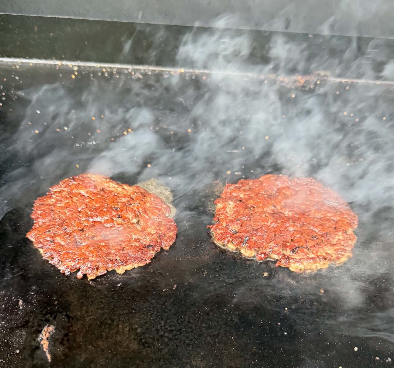 Smashburgare på plåten